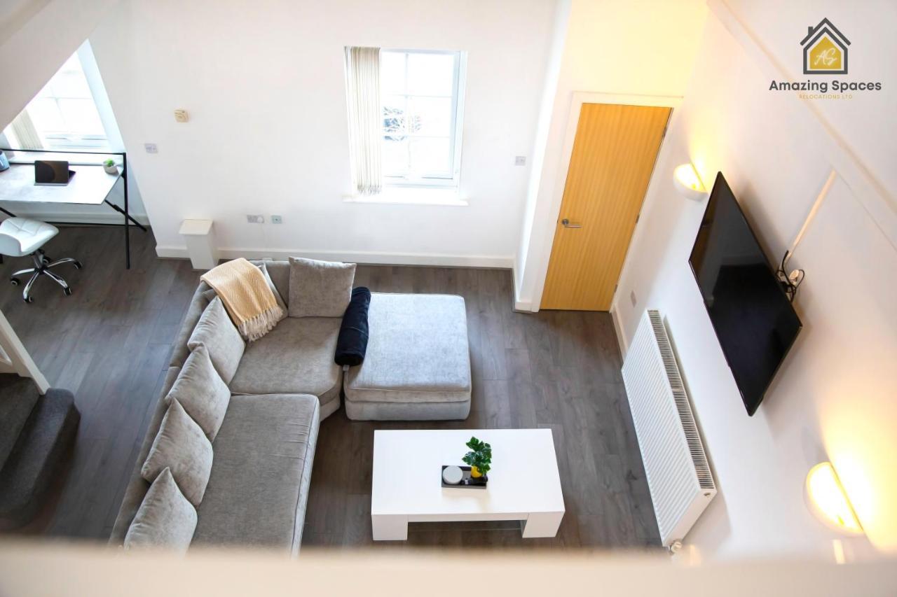 Large Unique 2 Bedroom Duplex Apartment With Private Parking & Free Wifi - Vat Qualifying By Amazing Spaces Relocations Ltd Warrington  Dış mekan fotoğraf