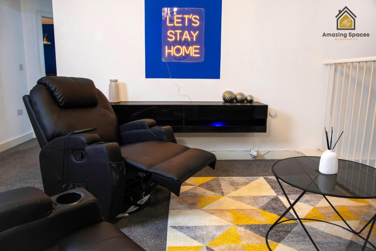 Large Unique 2 Bedroom Duplex Apartment With Private Parking & Free Wifi - Vat Qualifying By Amazing Spaces Relocations Ltd Warrington  Dış mekan fotoğraf