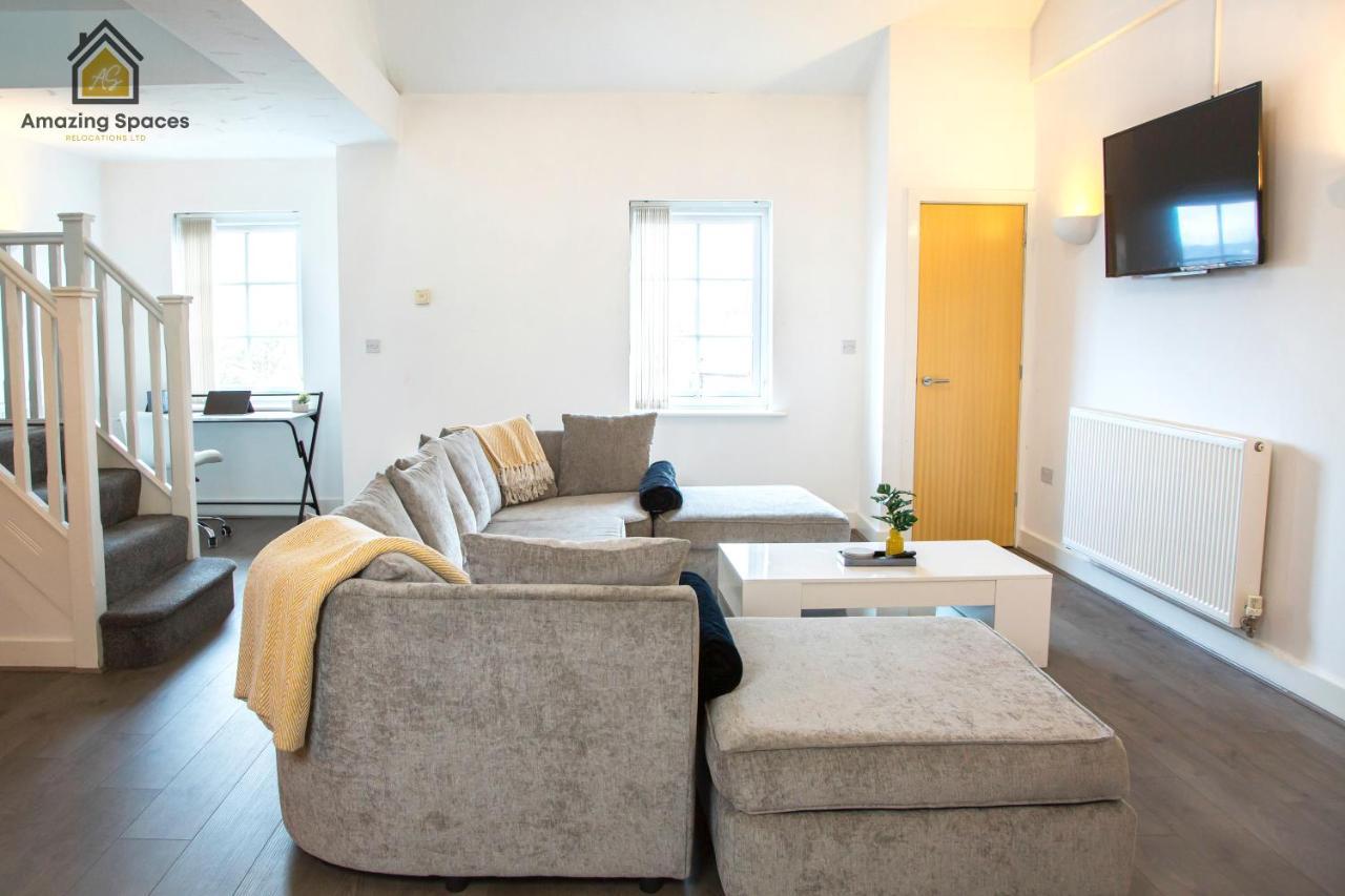 Large Unique 2 Bedroom Duplex Apartment With Private Parking & Free Wifi - Vat Qualifying By Amazing Spaces Relocations Ltd Warrington  Dış mekan fotoğraf